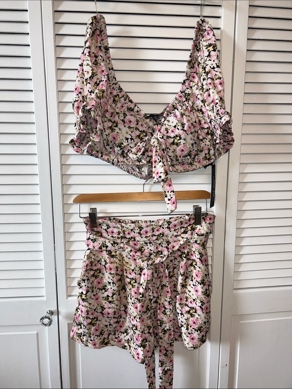 Haute Monde Floral Pink Top/Shorts Set Size Small
